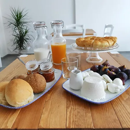 Couette-café A Est Otrante