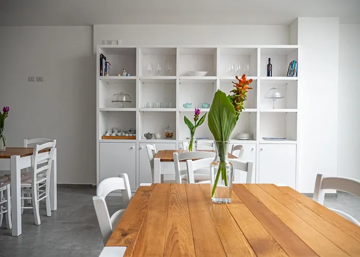 A Est Nocleg ze śniadaniem 3*