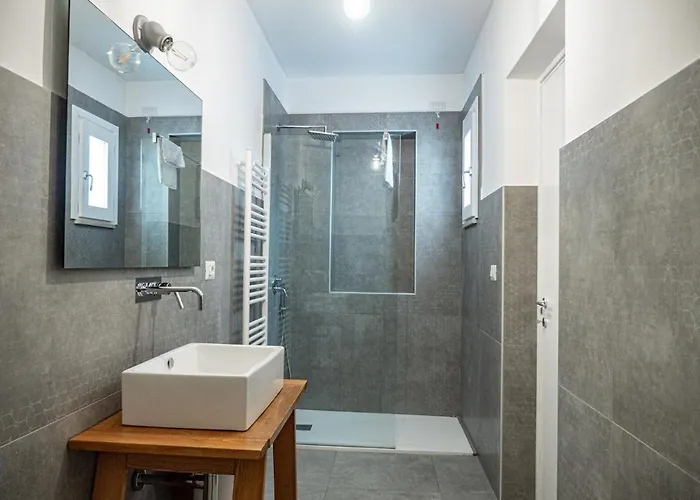 A Est Nocleg ze śniadaniem 3*